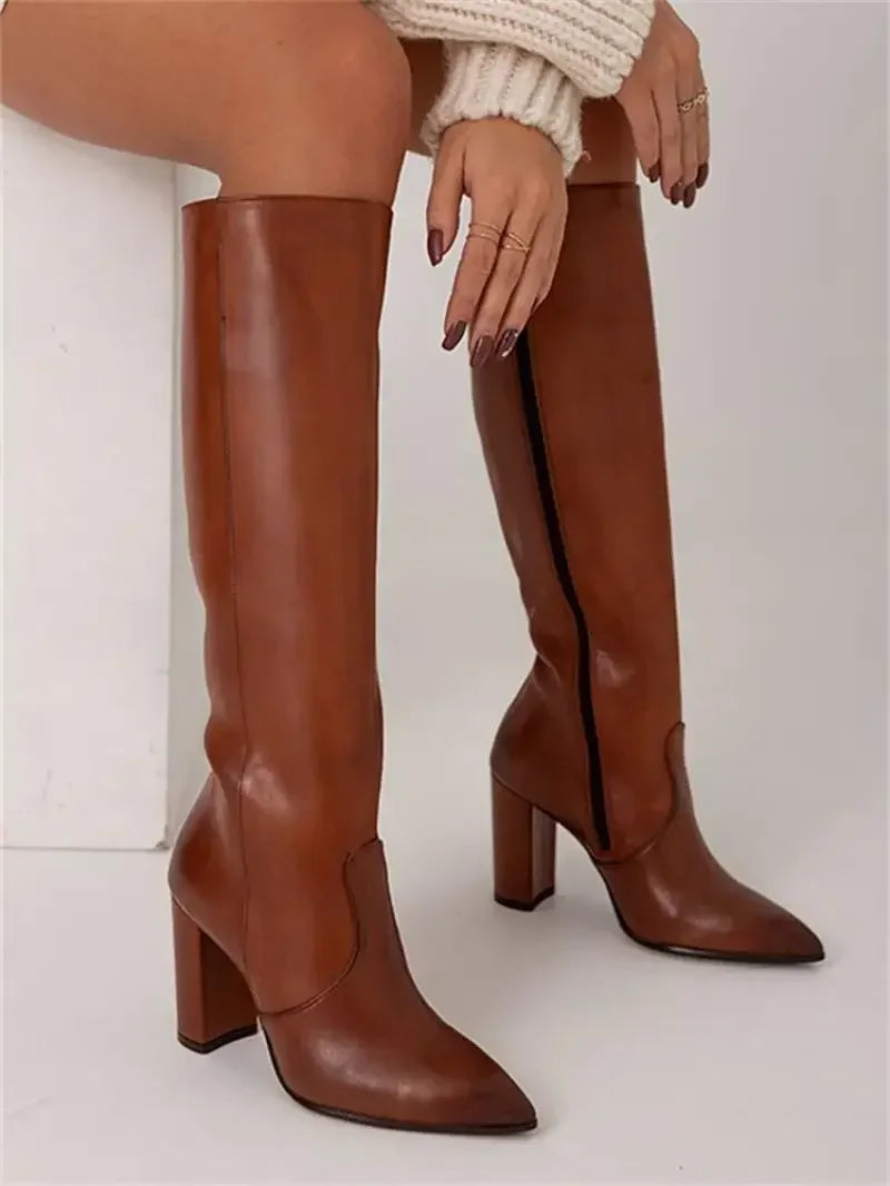 Women's knee-high boots with pointed toe, elegant high-heel cowgirl look