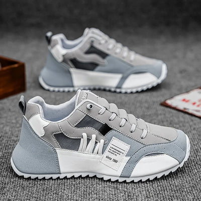 Schwarz Front: Herren Freizeit-Sneaker Schwarz  Sportlicher Plateau-Stil Vorderansicht