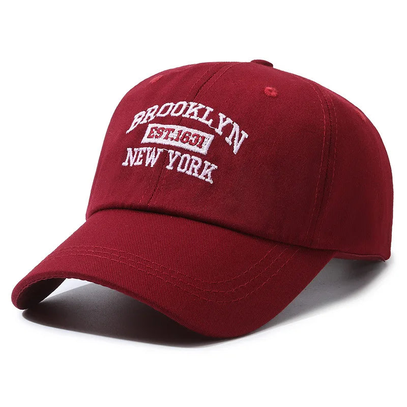 Schwarz Seite: Retro Baseballcap Schwarz Seitenprofil mit Stickerei-Detail